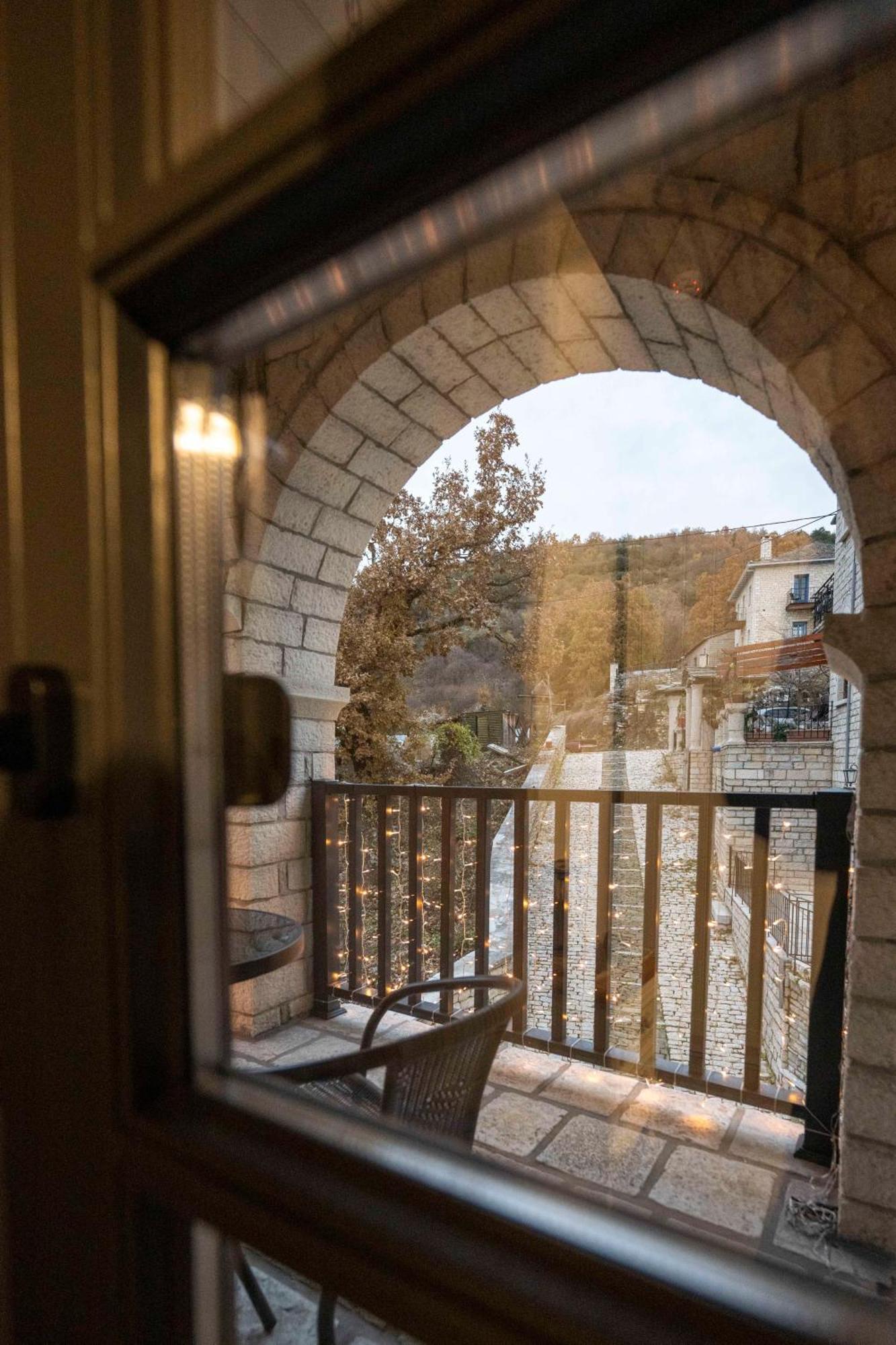 Hotel The Five Keys Monodendri Exterior foto