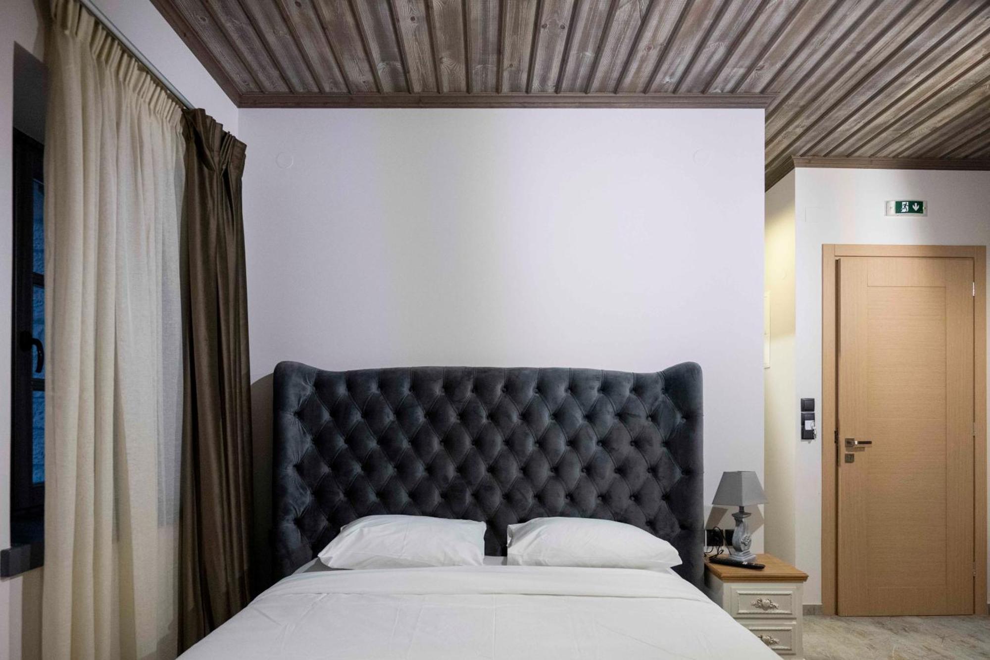 Hotel The Five Keys Monodendri Exterior foto